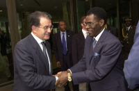 R. Prodi y T. Obiang Nguema (europa.eu.int)